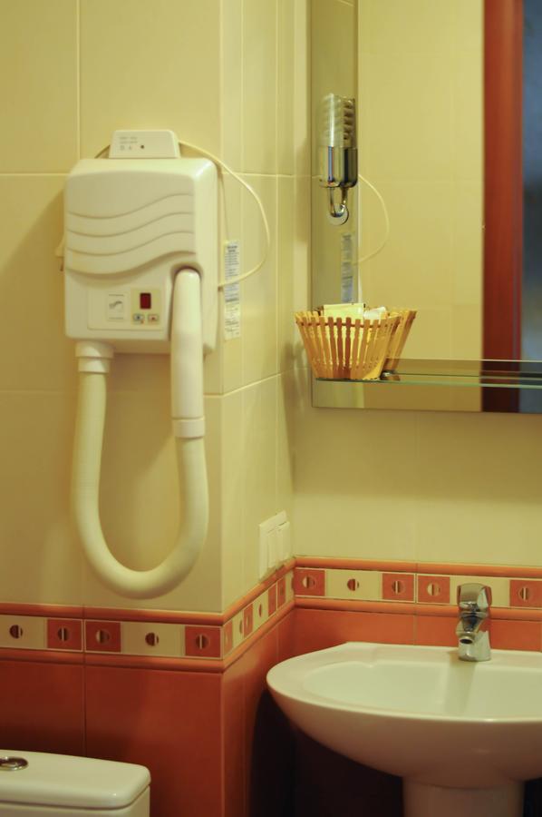 Don Kihot Hotel Novovolyns'k Стая снимка