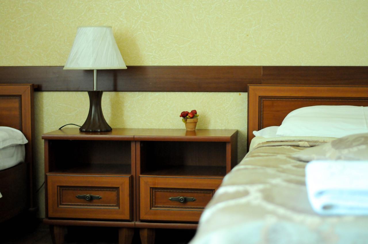 Don Kihot Hotel Novovolyns'k Стая снимка