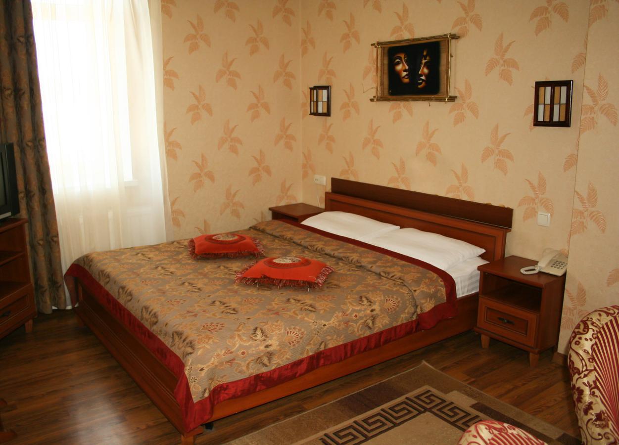 Don Kihot Hotel Novovolyns'k Стая снимка